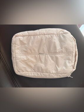 Anorak White makeup Pouch